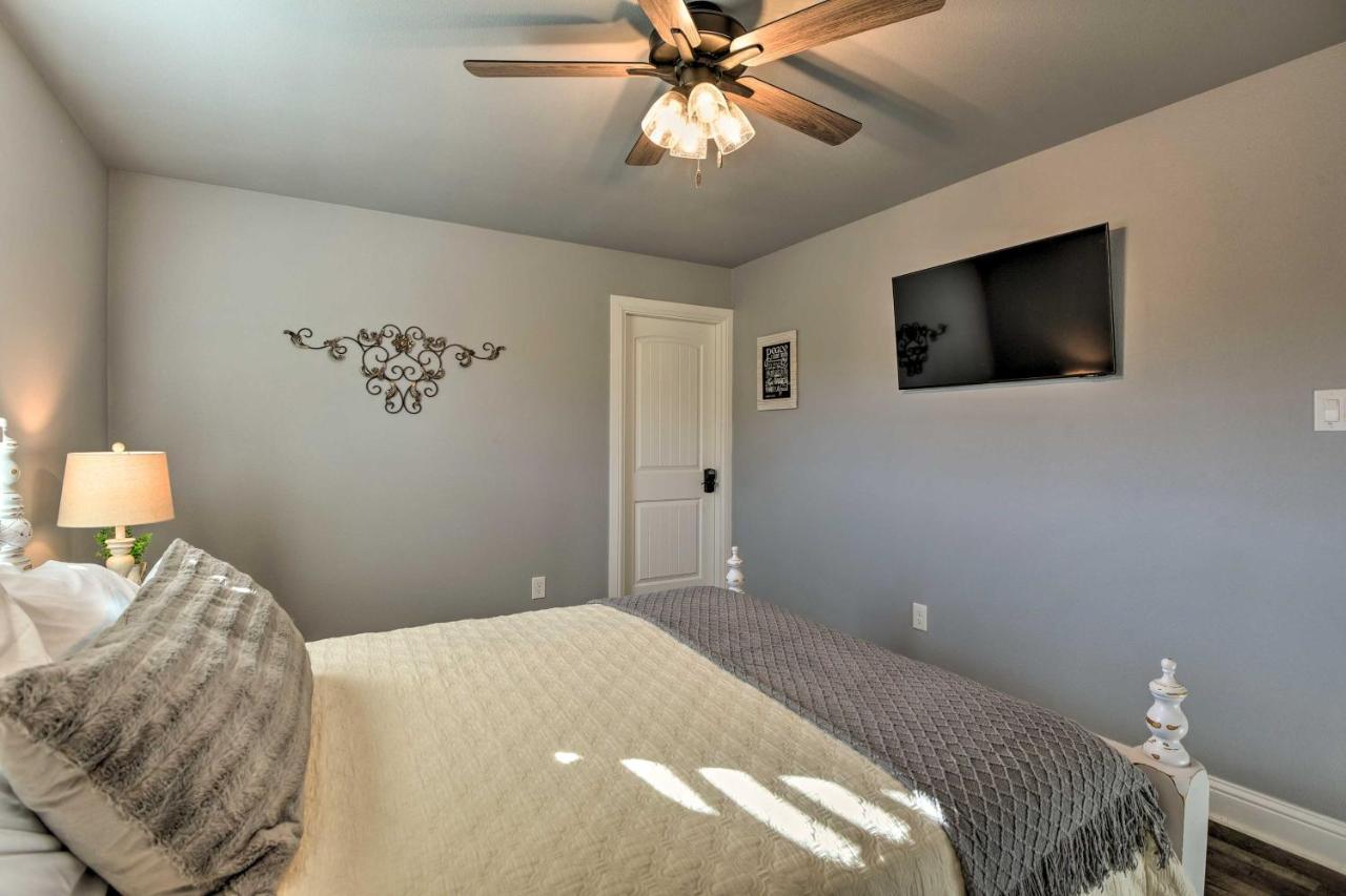 Granbury Home With Hot Tub And Furnished Patio! Zewnętrze zdjęcie