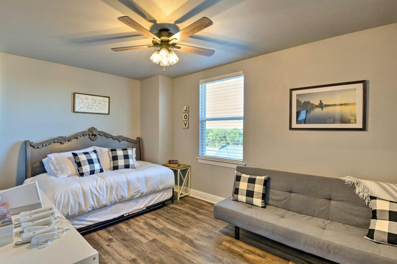 Granbury Home With Hot Tub And Furnished Patio! Zewnętrze zdjęcie