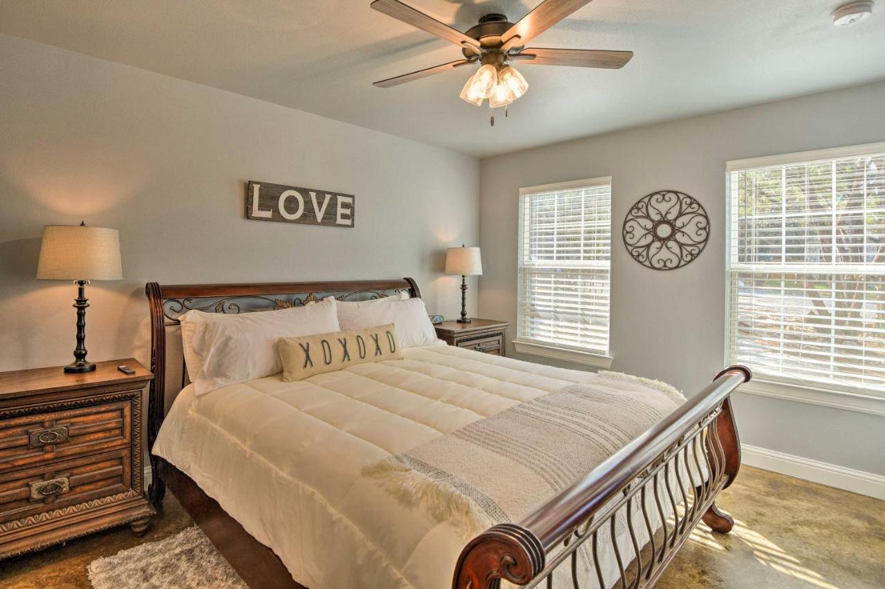 Granbury Home With Hot Tub And Furnished Patio! Zewnętrze zdjęcie