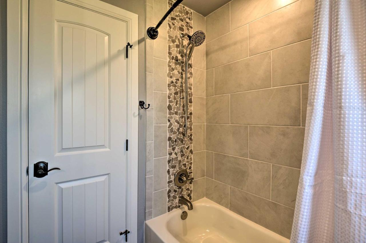 Granbury Home With Hot Tub And Furnished Patio! Zewnętrze zdjęcie
