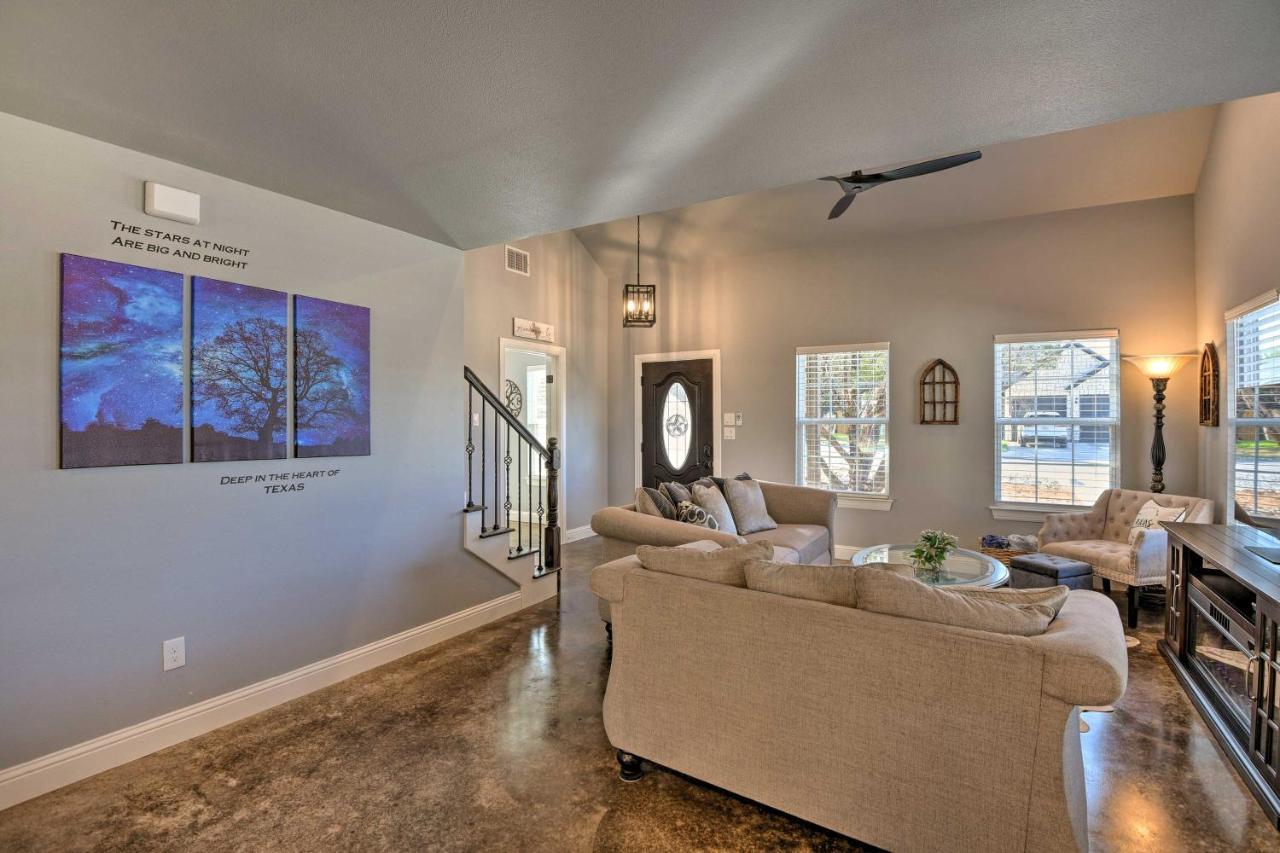 Granbury Home With Hot Tub And Furnished Patio! Zewnętrze zdjęcie