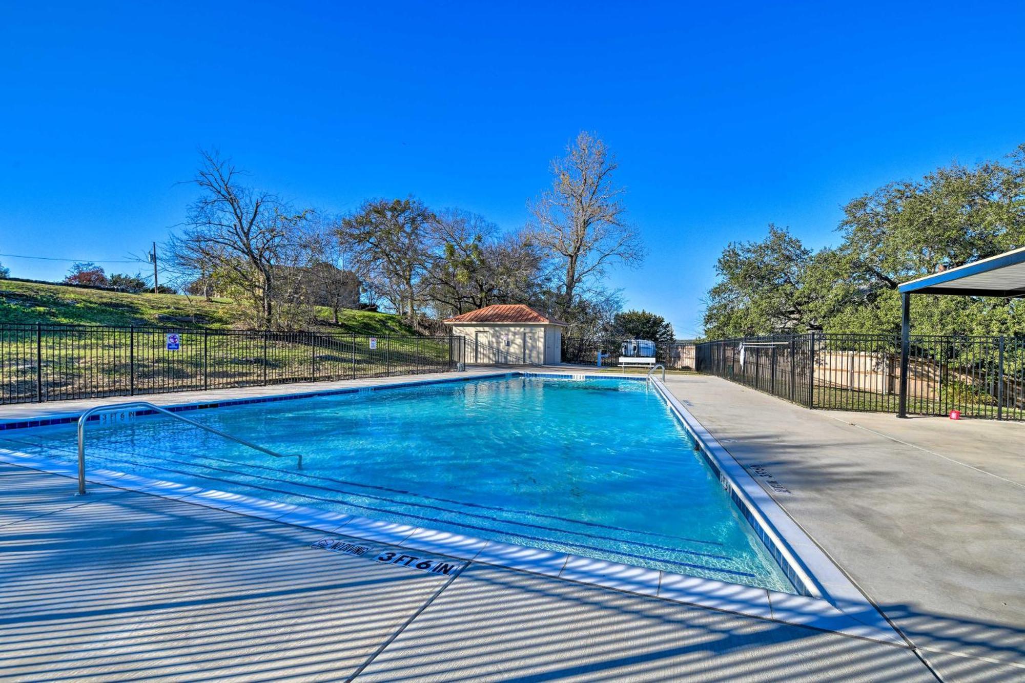 Granbury Home With Hot Tub And Furnished Patio! Zewnętrze zdjęcie