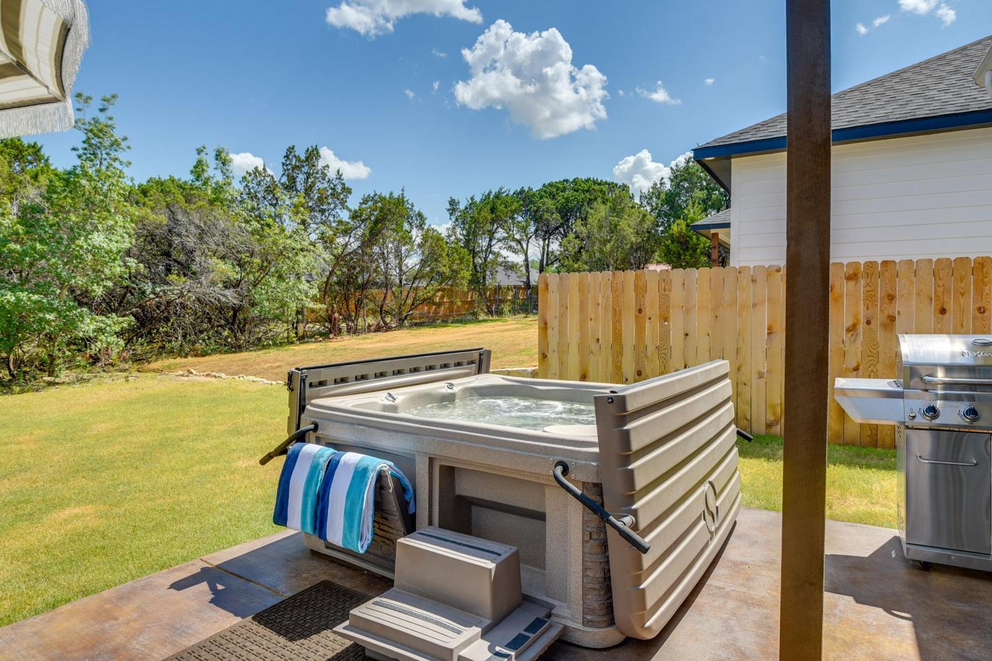 Granbury Home With Hot Tub And Furnished Patio! Zewnętrze zdjęcie